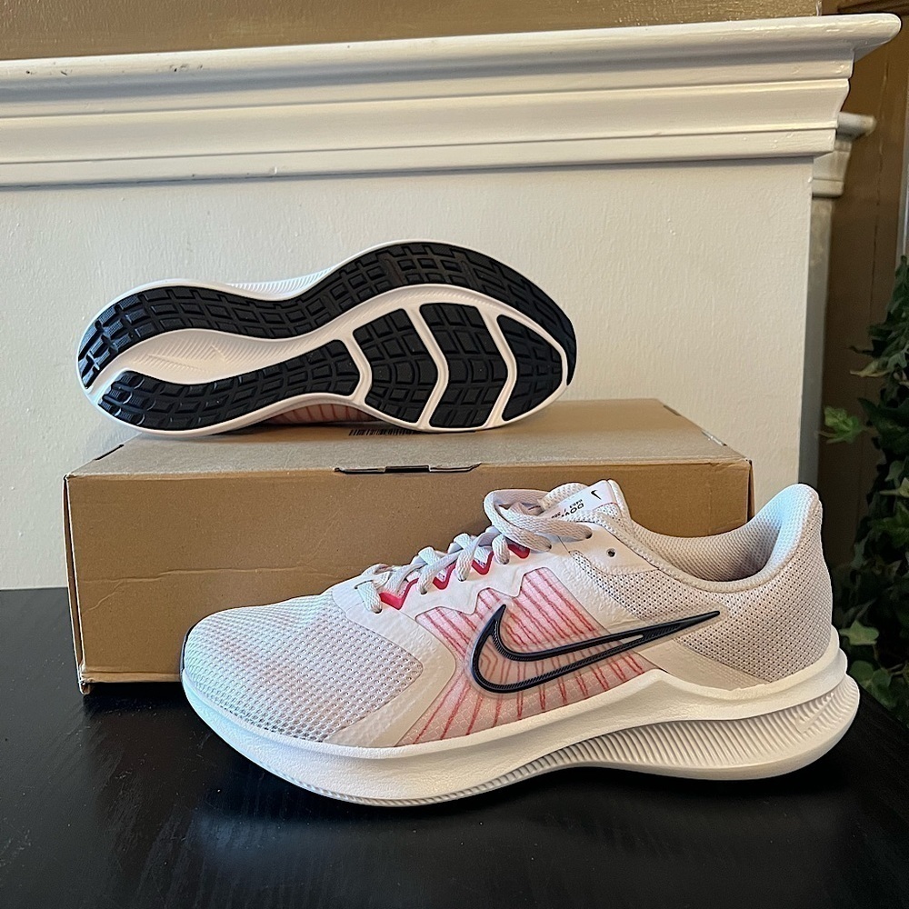 NIKE DOWNSHIFTER WOMEN SIZE 10NEW PINK AND BLACKENED BLUE RUNNING SHOES